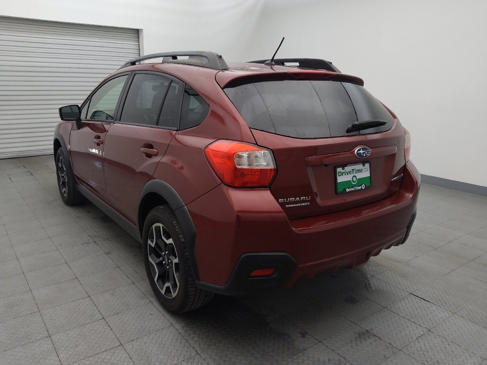 Used 2017 Subaru Crosstrek 2.0i Premium image 5