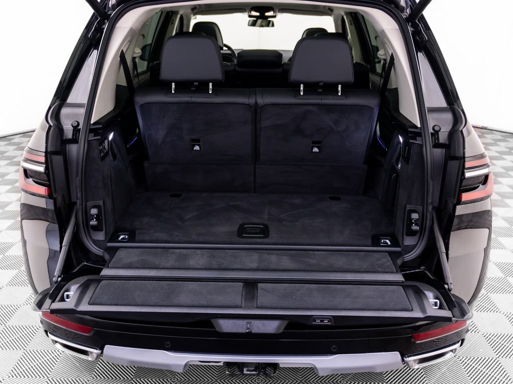Used 2025 BMW X7 xDrive40i w/ Premium Package AWD/4WD image 32