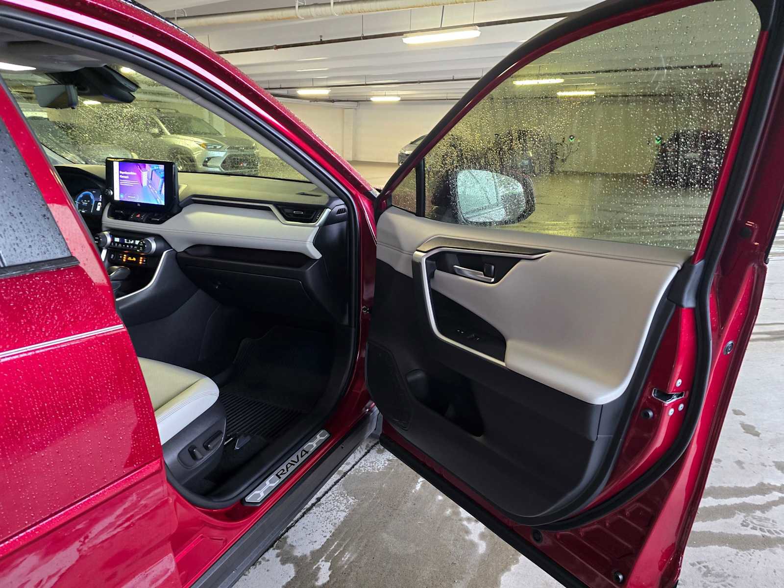 Used 2024 Toyota RAV4 Limited image 10