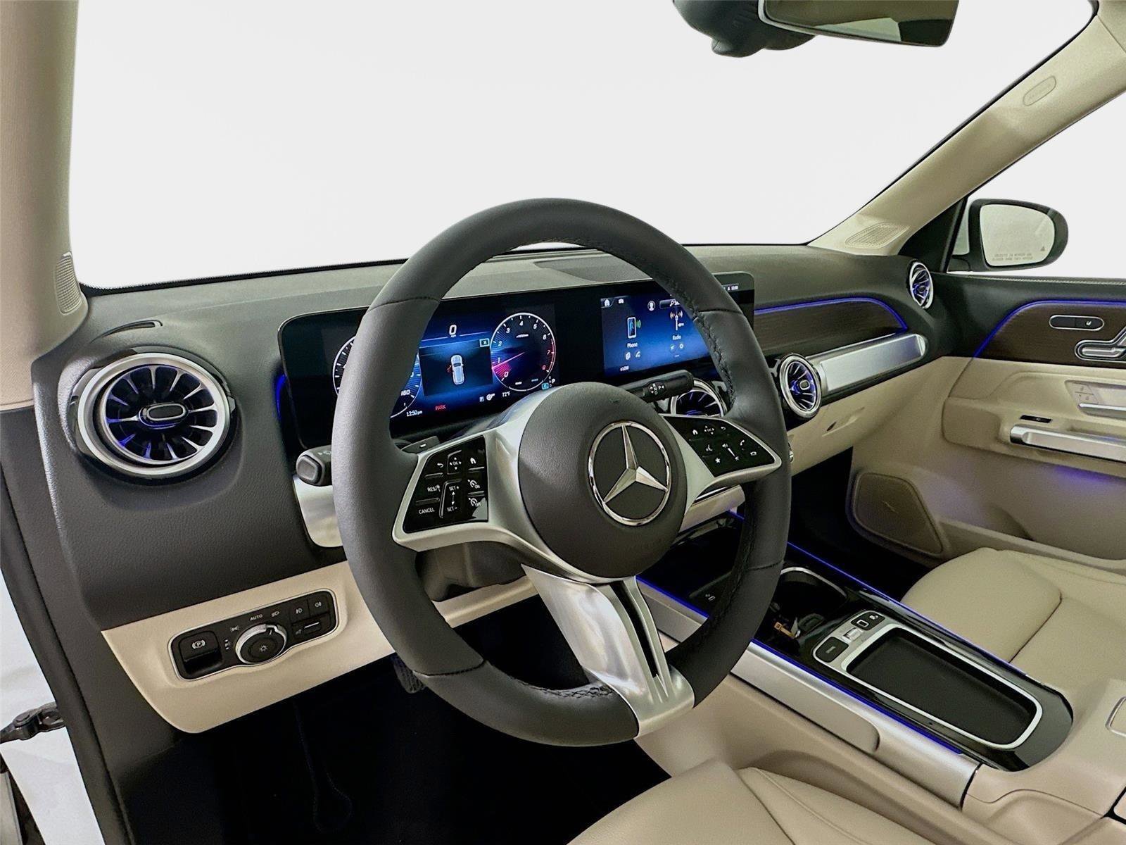 Used 2026 Mercedes-Benz GLB 250 4MATIC image 9