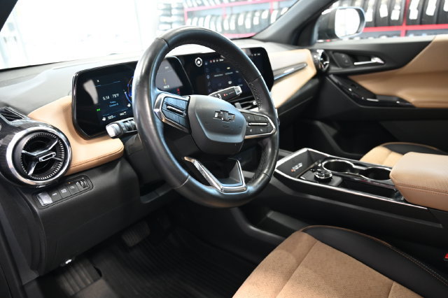 Used 2025 Chevrolet Equinox ACTIV w/ Safety and Technology Package AWD/4WD image 22