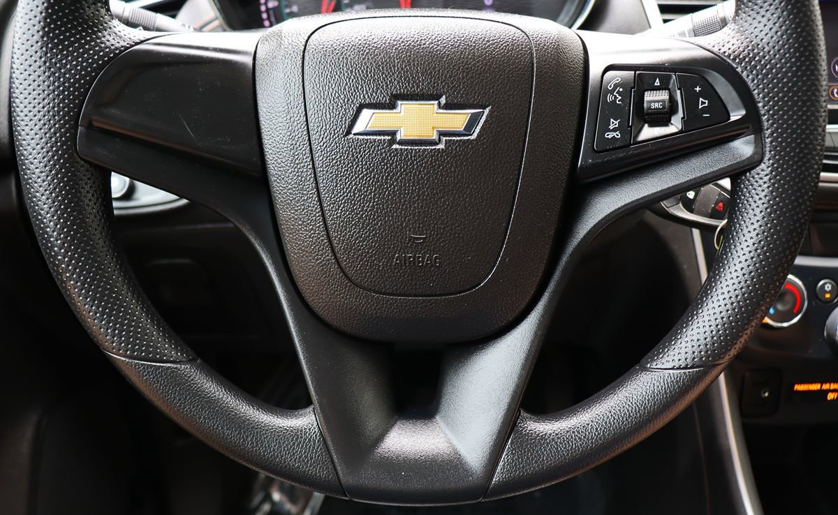 Used 2020 Chevrolet Trax LS FWD image 53