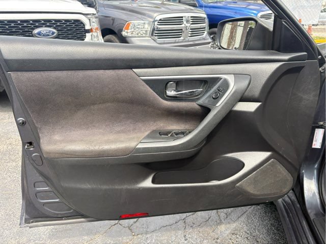Used 2013 Nissan Altima 2.5 SV FWD image 22