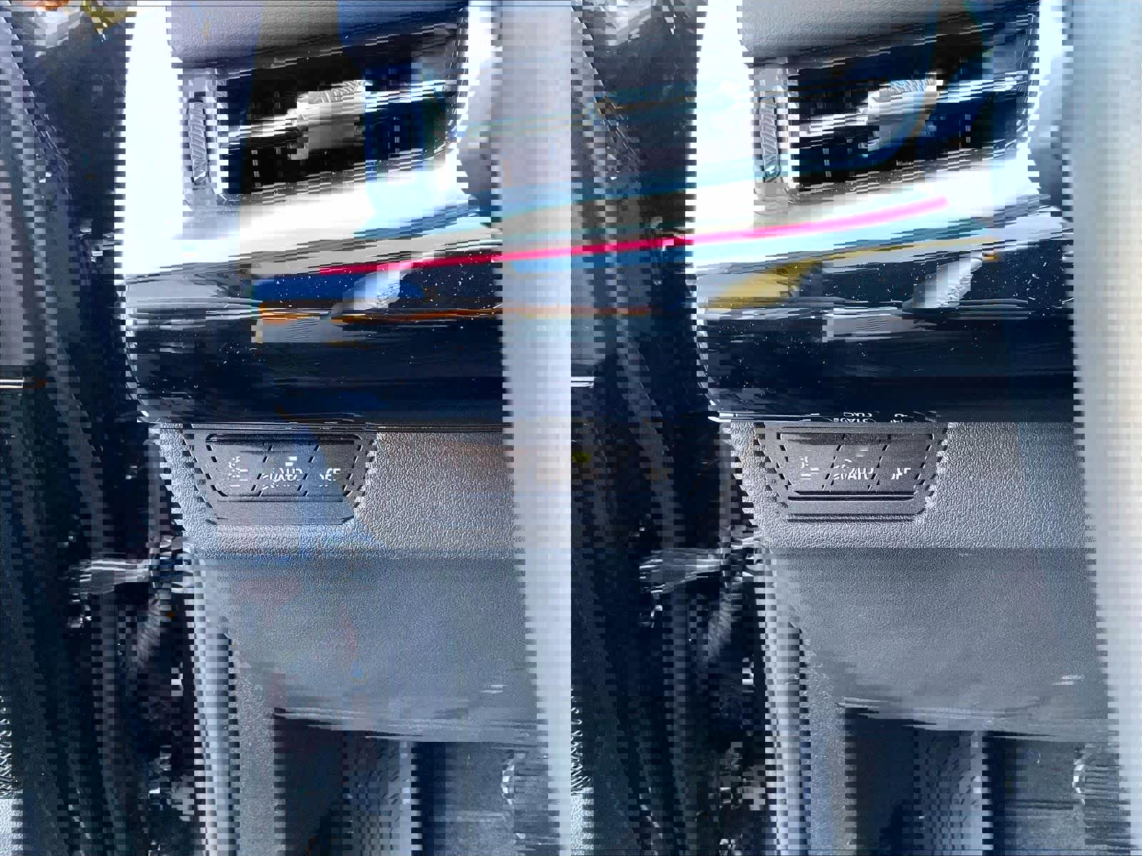 Used 2025 BMW X1 xDrive28i w/ Convenience Package image 34