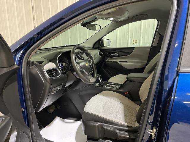 Used 2022 Chevrolet Equinox LS FWD image 2