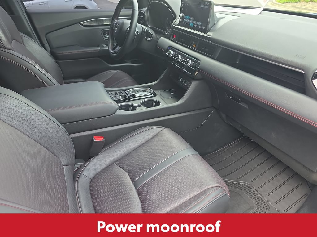 Used 2025 Honda Pilot Black Edition image 15