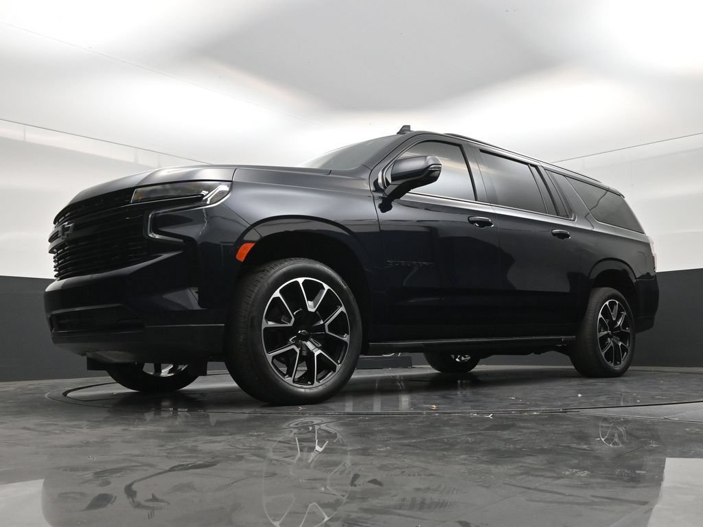 Used 2024 Chevrolet Suburban RST w/ Luxury Package RWD image 20