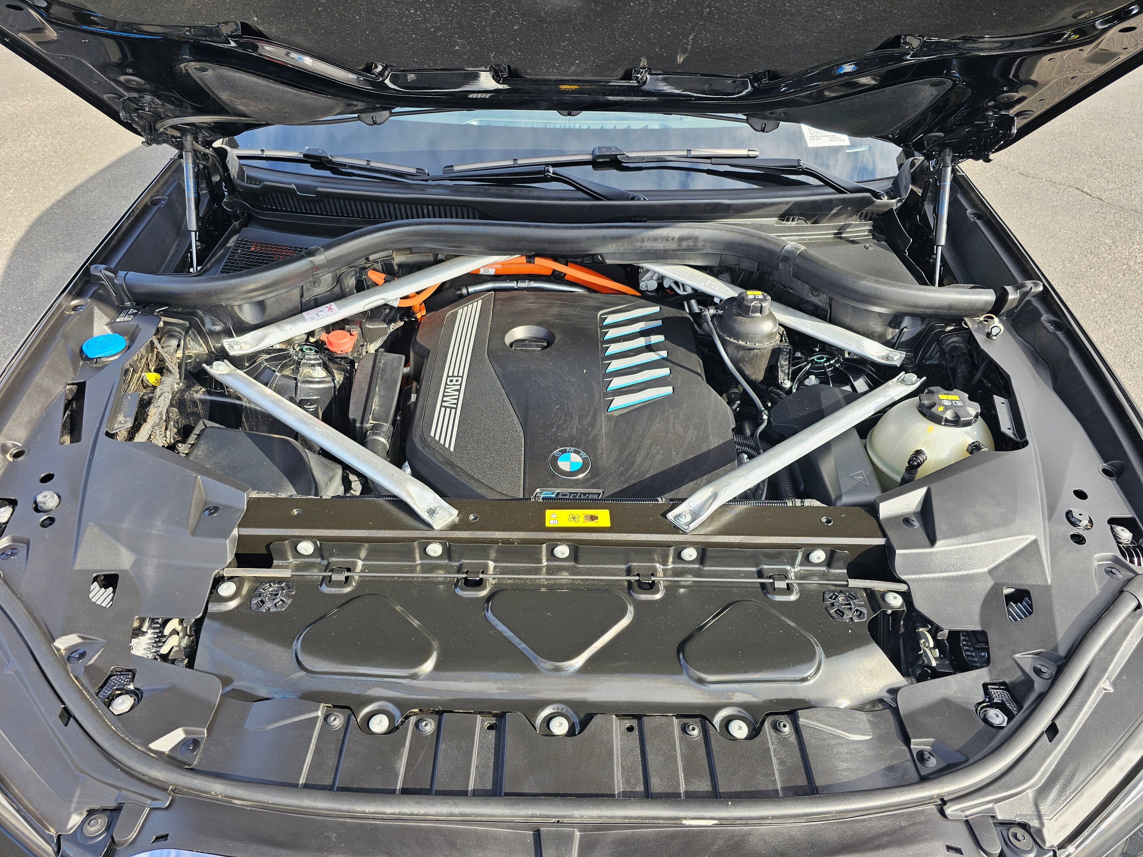 Used 2022 BMW X5 xDrive45e w/ Premium Package image 9