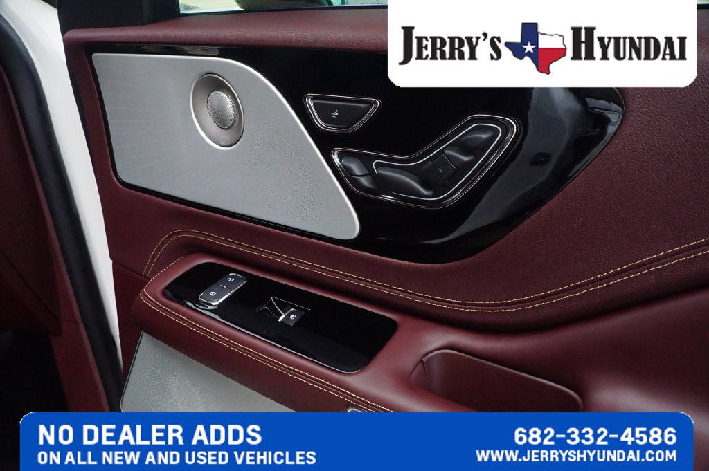 Used 2023 Lincoln Aviator Black Label w/ Dynamic Handling Package AWD/4WD image 27