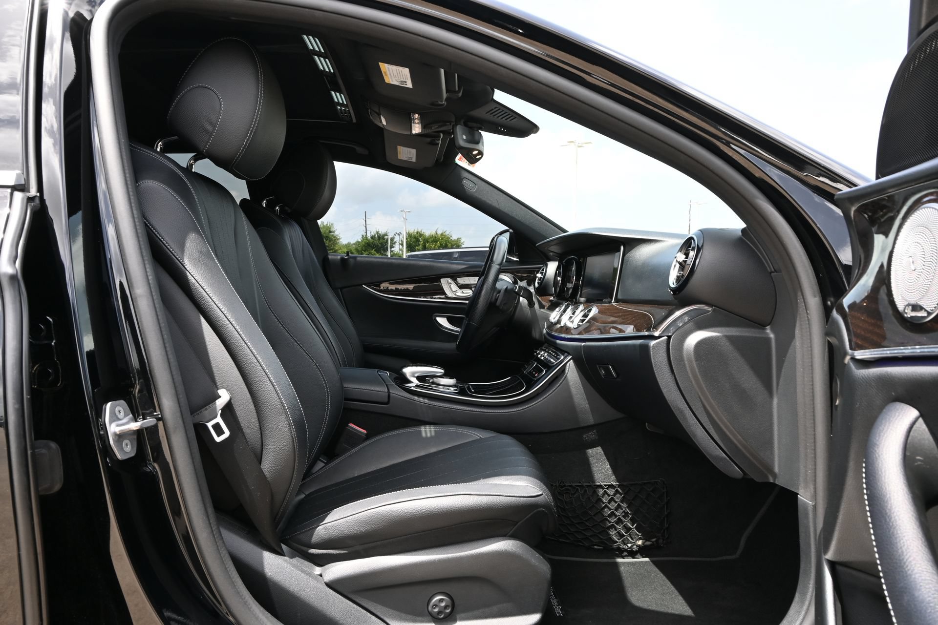 Used 2017 Mercedes-Benz E 300 image 27