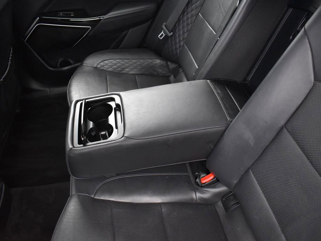 Used 2018 Kia Cadenza Limited image 28