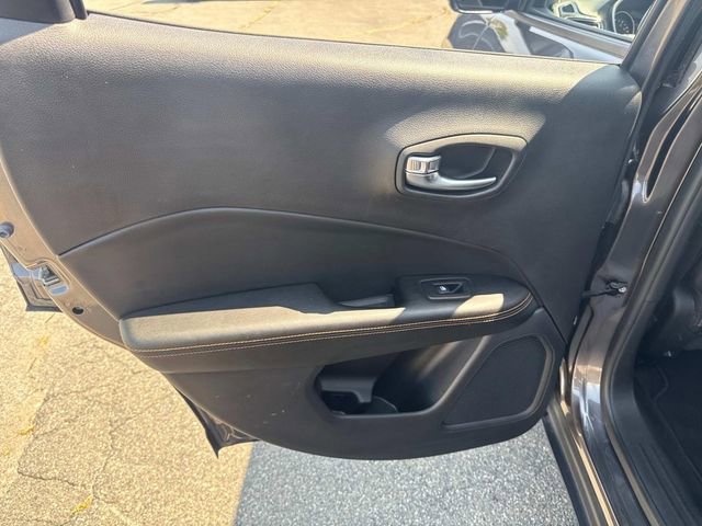 Used 2020 Jeep Compass Limited w/ Safety & Security Group image 17