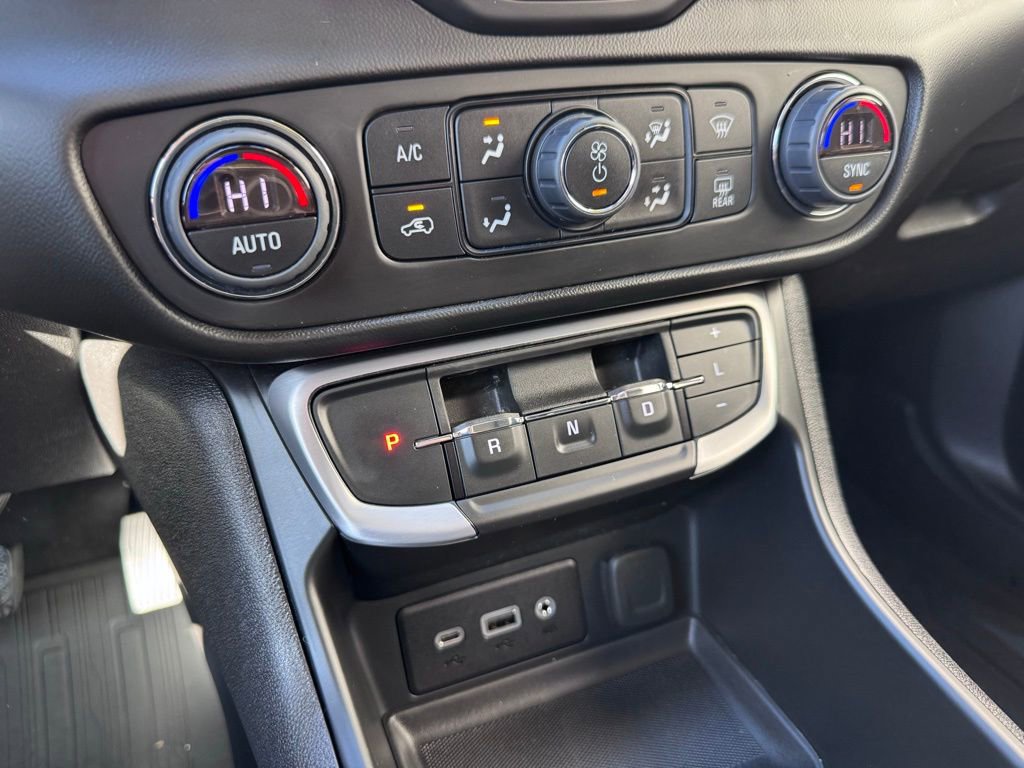 Used 2022 GMC Terrain SLE w/ Driver Convenience Package image 31