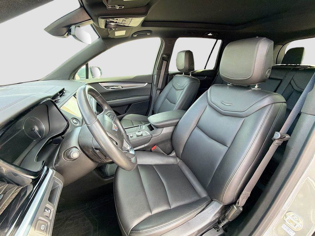 Used 2024 Cadillac XT6 Luxury image 21