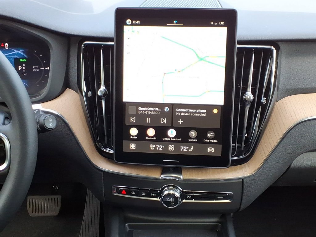 New 2026 Volvo XC60 T8 Plus w/ Climate Package AWD/4WD image 14