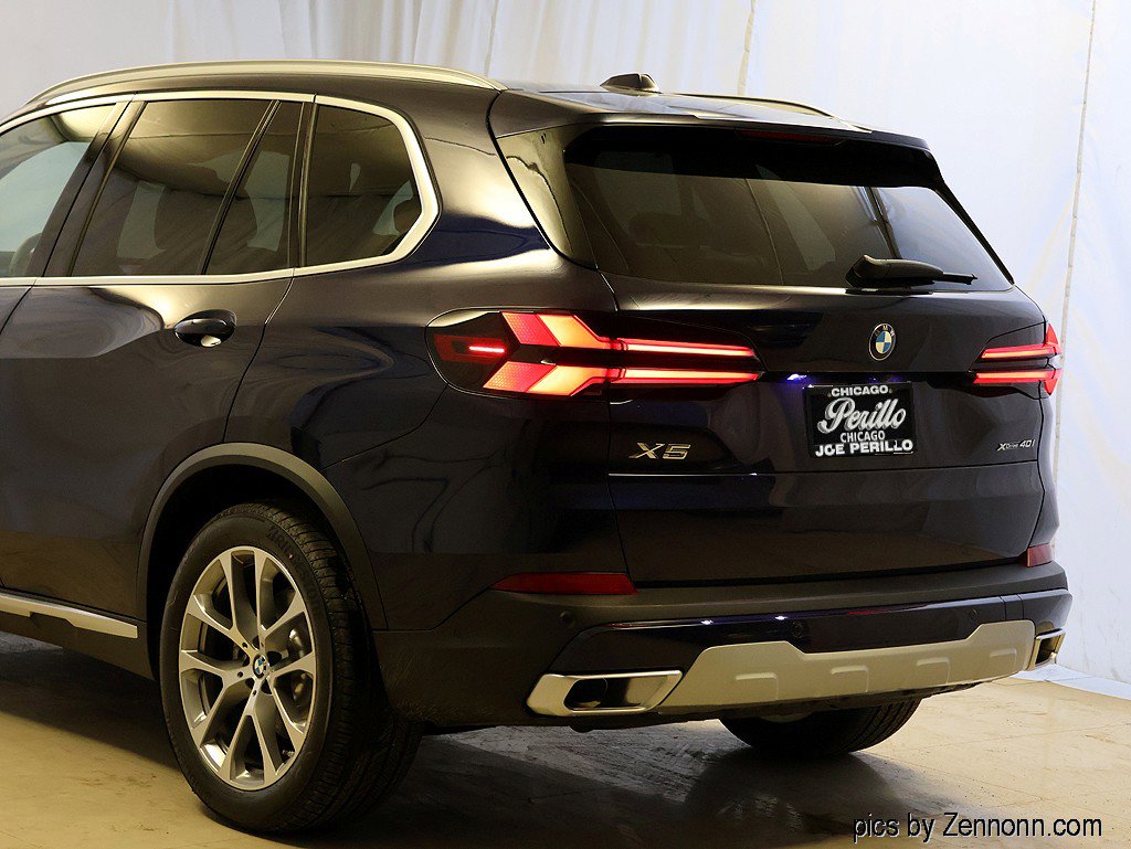 Used 2026 BMW X5 xDrive40i w/ Climate Comfort Package image 8