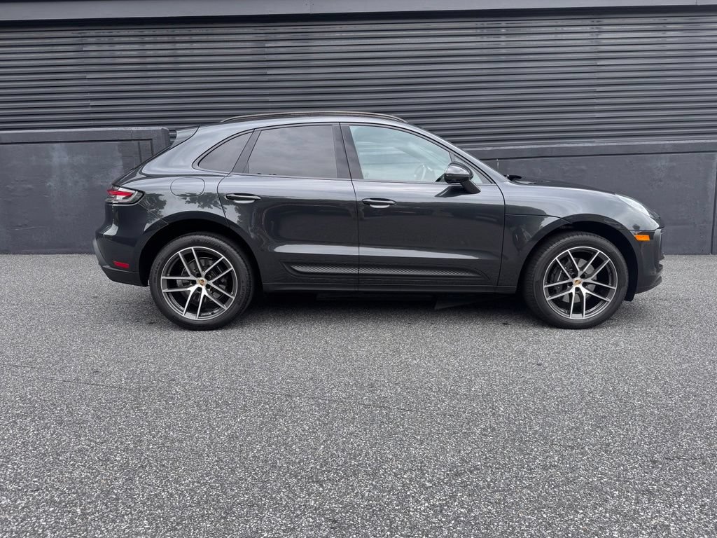 Certified 2026 Porsche Macan AWD/4WD image 11