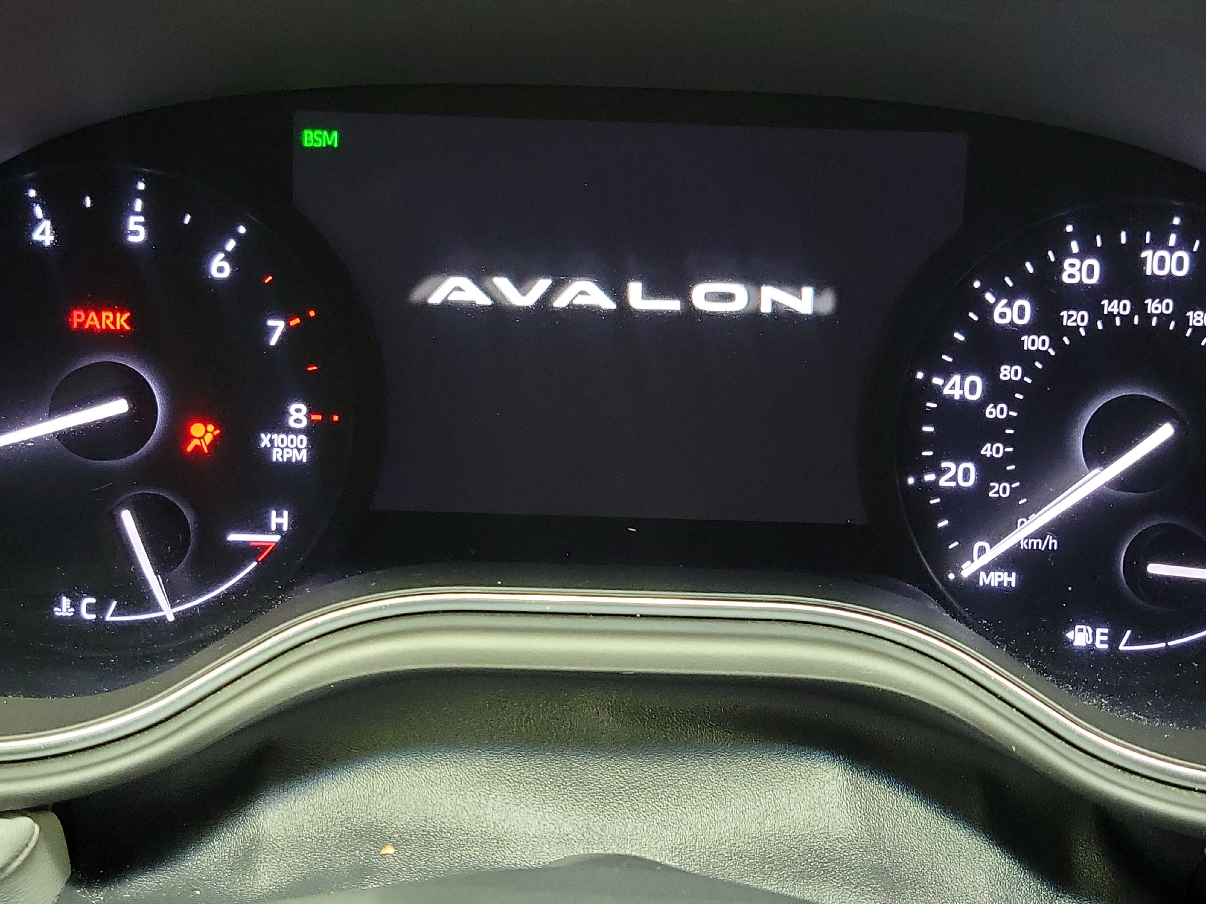 Certified 2022 Toyota Avalon XLE w/ Moonroof Package FWD image 24