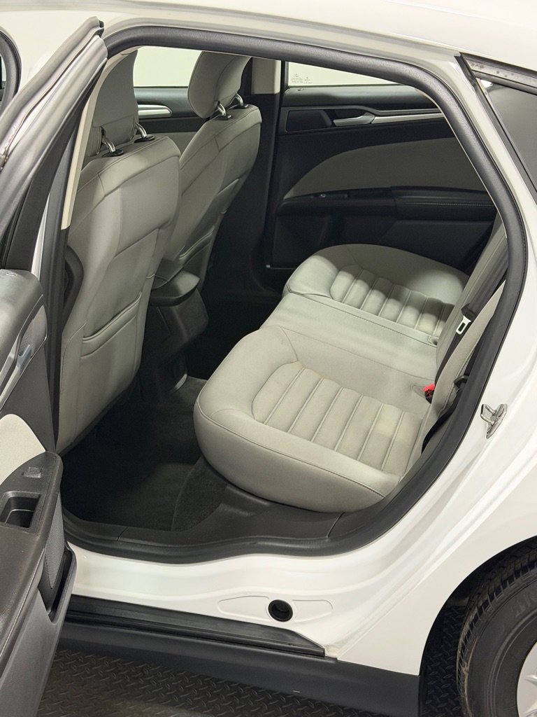 Used 2013 Ford Fusion S FWD image 9