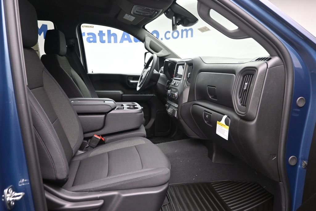 New 2026 Chevrolet Silverado 2500 Custom w/ Custom Value Package AWD/4WD image 9