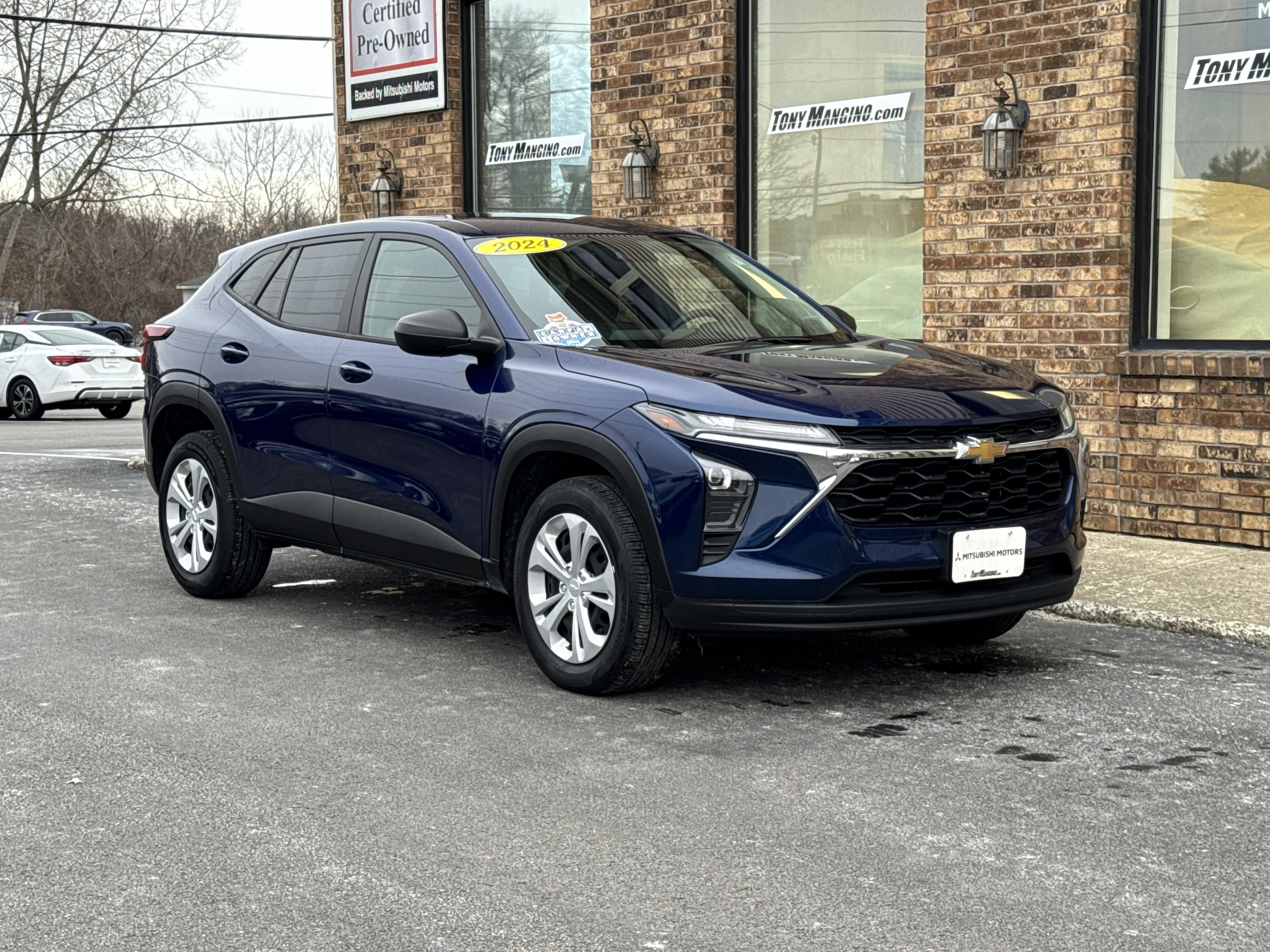 Used 2024 Chevrolet Trax LS image 7