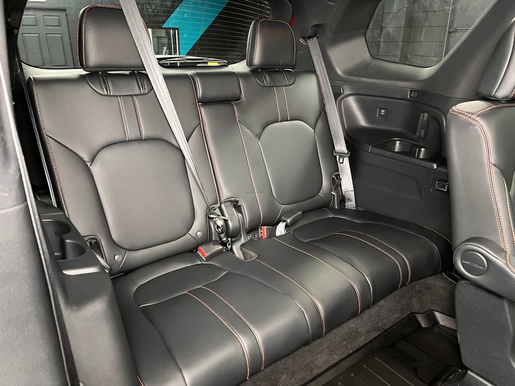 Used 2025 Honda Pilot TrailSport image 29