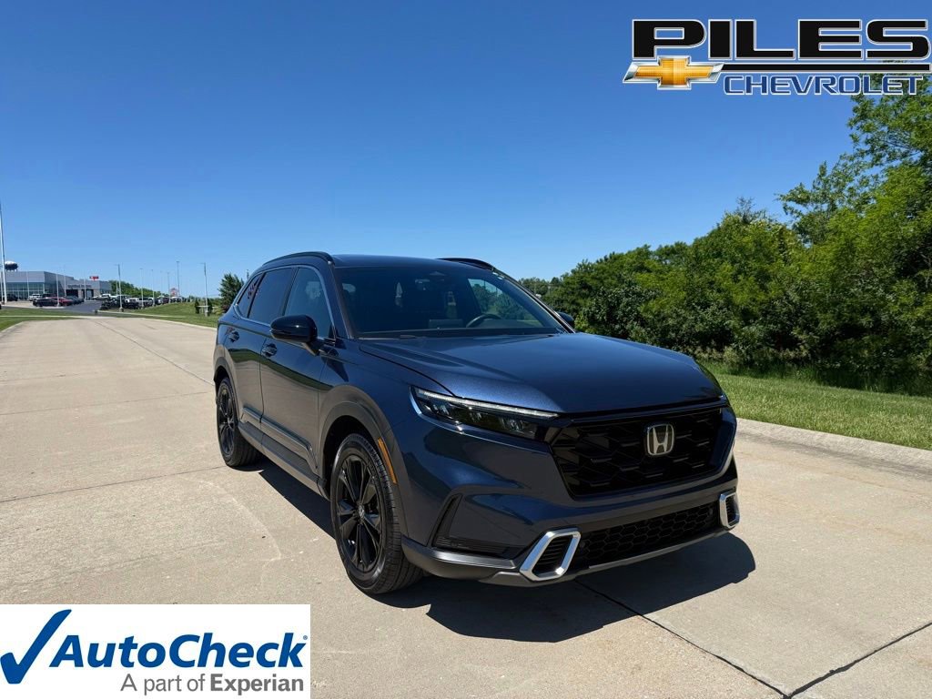 Used 2025 Honda CR-V Sport Touring image 1