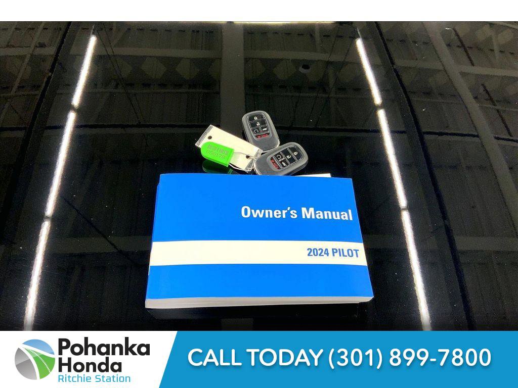 Used 2024 Honda Pilot TrailSport image 11