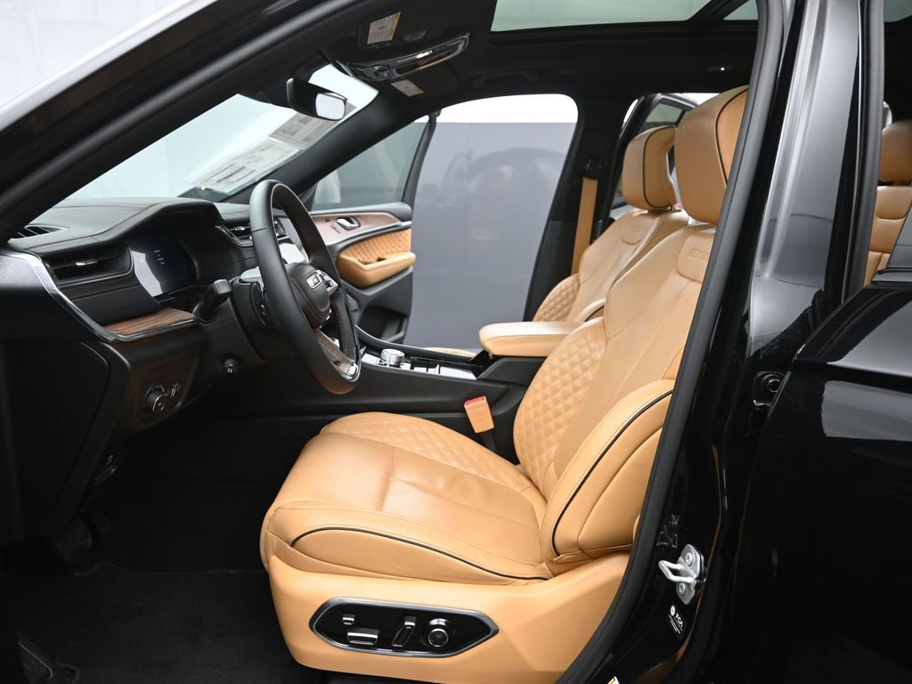 Used 2024 Jeep Grand Cherokee L Summit image 10