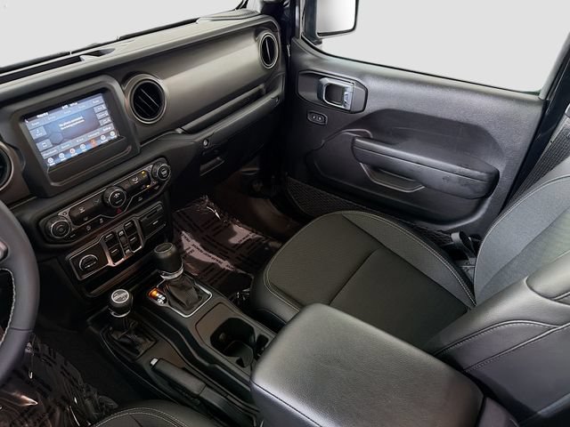 Used 2023 Jeep Gladiator Sport AWD/4WD image 22