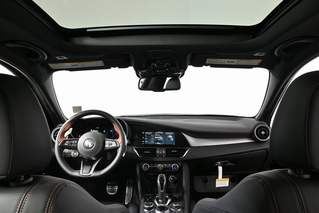New 2025 Alfa Romeo Giulia w/ Driving Assist Package image 6