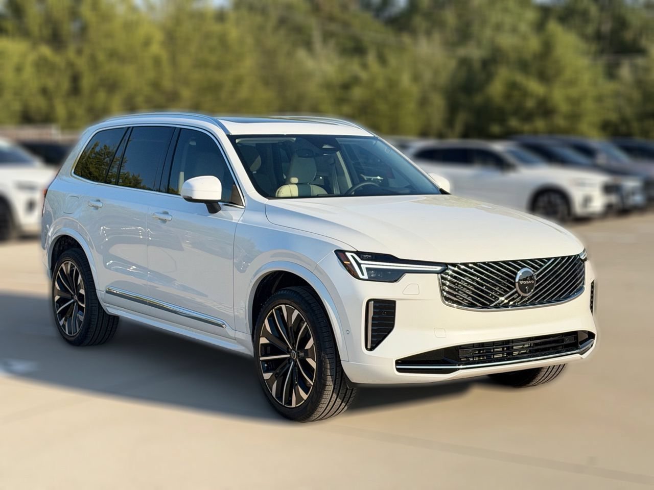 New 2027 Volvo XC90 B6 Ultra AWD/4WD image 3