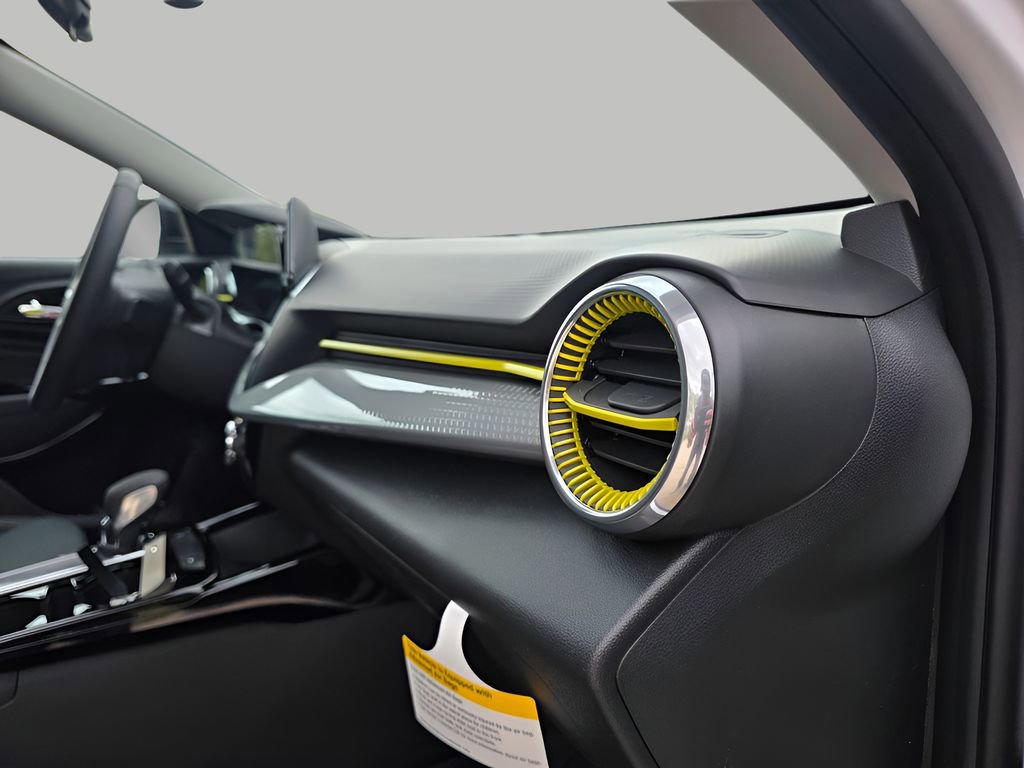 New 2026 Chevrolet Trax LT w/ Midnight Edition image 11