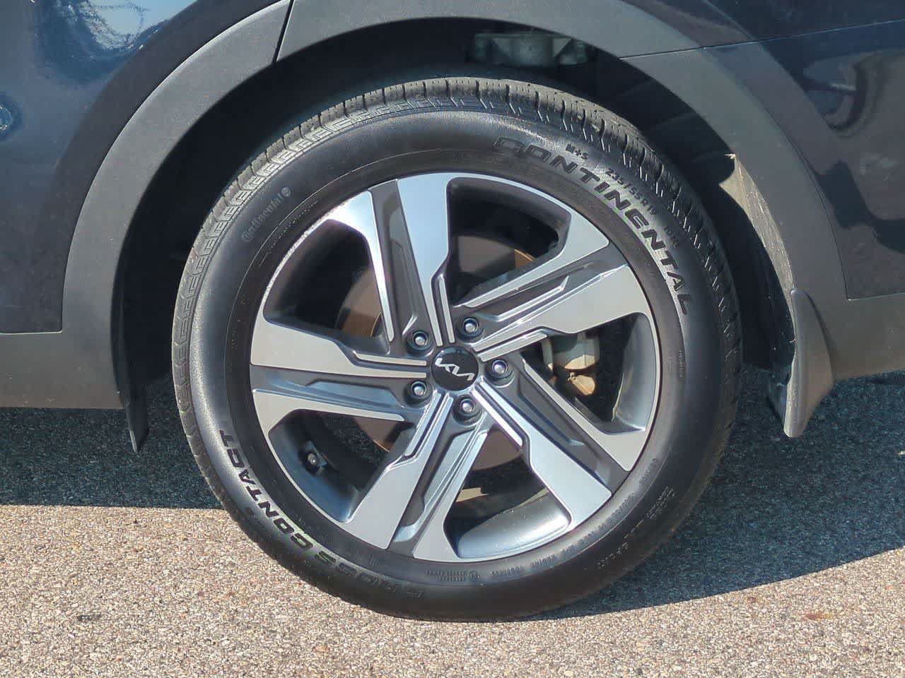 Used 2023 Kia Sorento EX AWD/4WD image 13