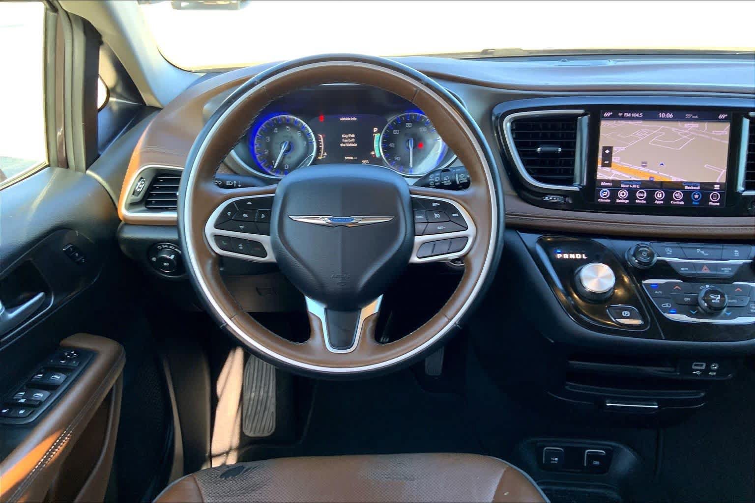 Used 2019 Chrysler Pacifica Limited FWD image 7