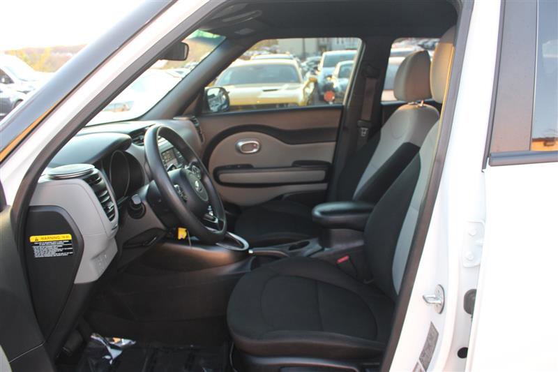 Used 2019 Kia Soul FWD image 8