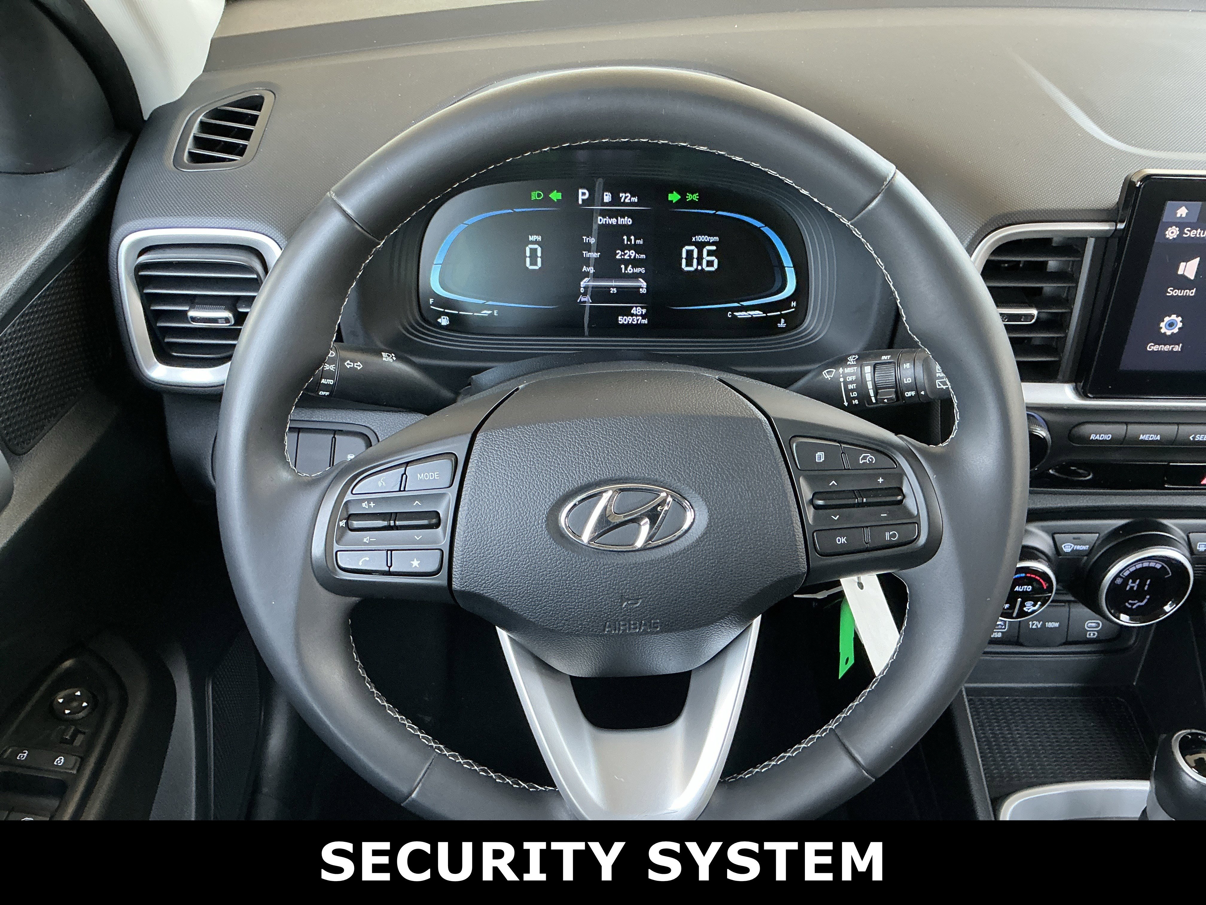 Used 2023 Hyundai Venue SEL image 5