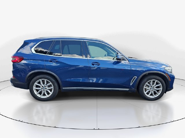Used 2022 BMW X5 xDrive40i AWD/4WD image 2