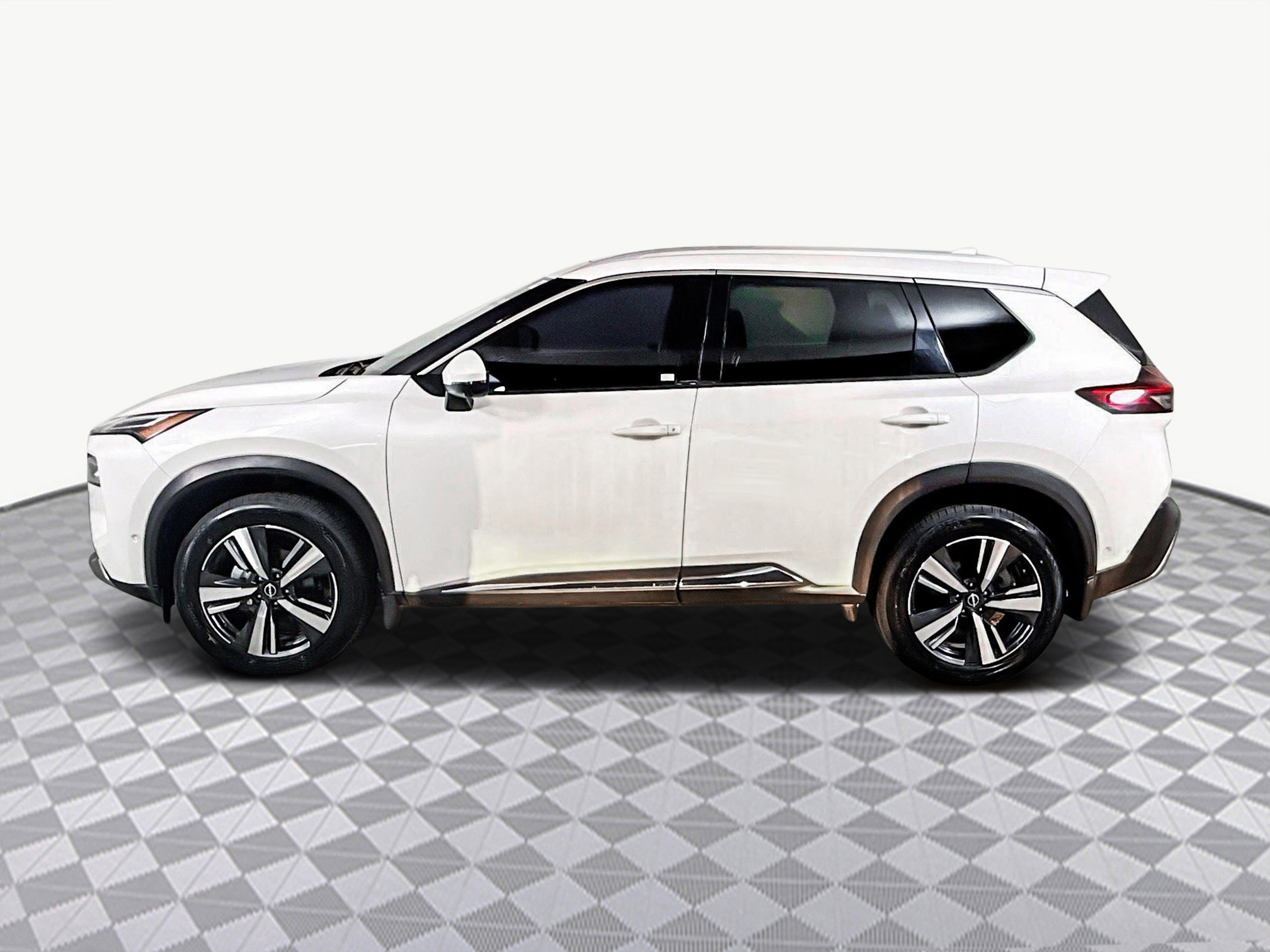 Used 2022 Nissan Rogue Platinum w/ Head-Up Display Package image 6