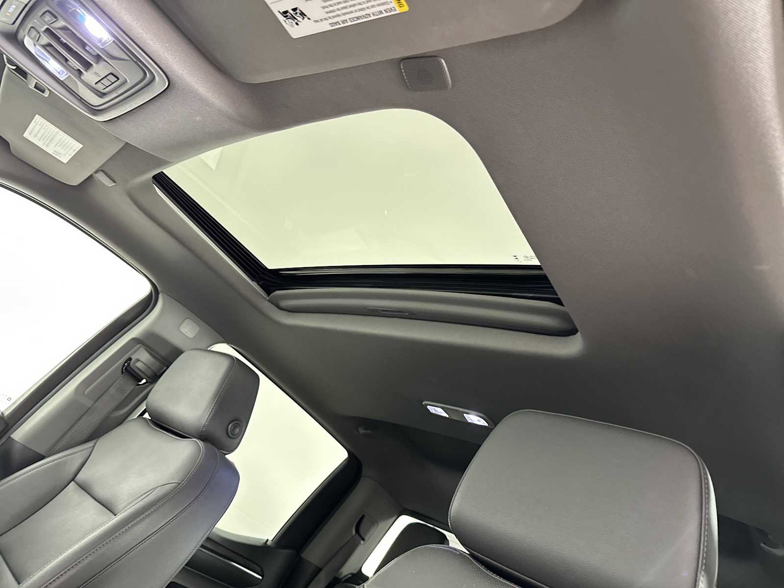 Used 2024 GMC Sierra 1500 SLT w/ SLT Premium Package image 24