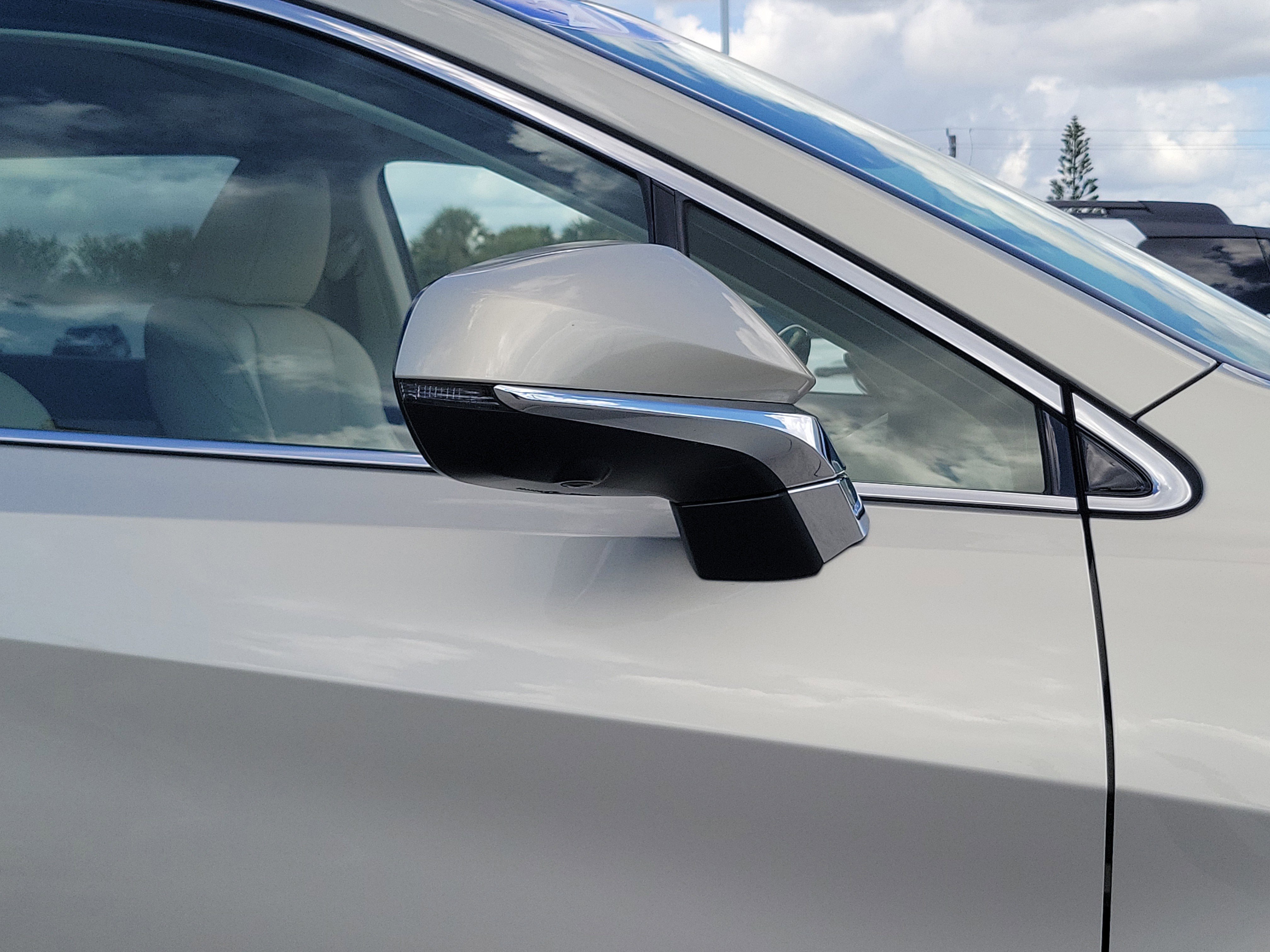 Used 2020 Lexus RX 350L Luxury w/ Accessory Package image 8