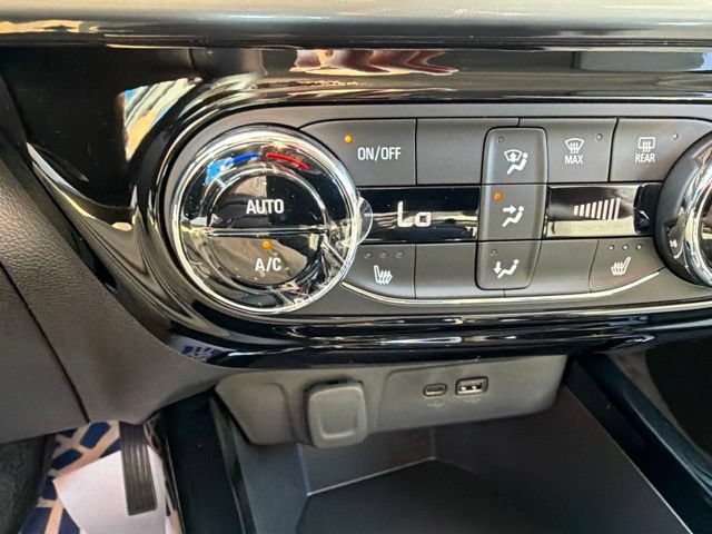 New 2026 Chevrolet Trax LT w/ LT Convenience Package FWD image 19