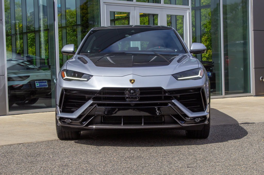 Used 2024 Lamborghini Urus Performante AWD/4WD image 2