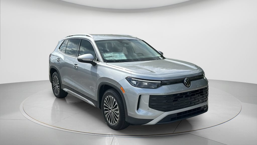 New 2026 Volkswagen Tiguan S FWD image 2