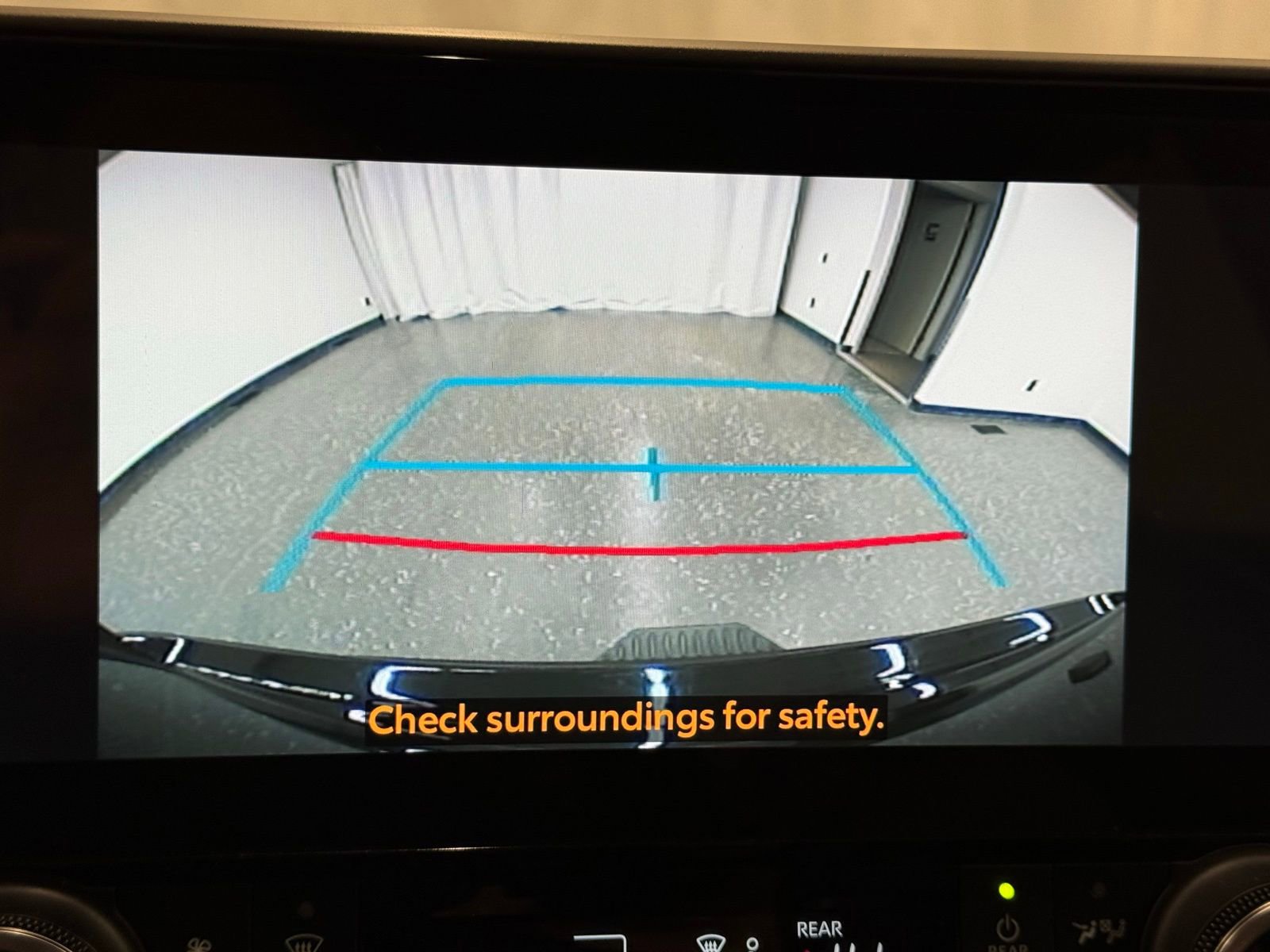 Used 2023 Toyota Highlander XLE image 16