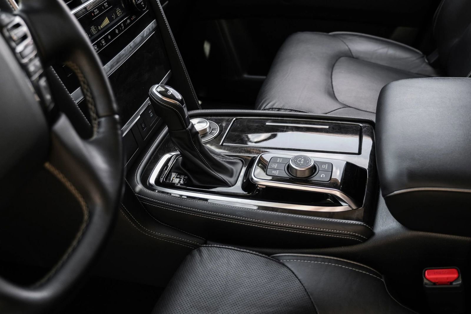 Used 2024 INFINITI QX80 Luxe AWD/4WD image 24