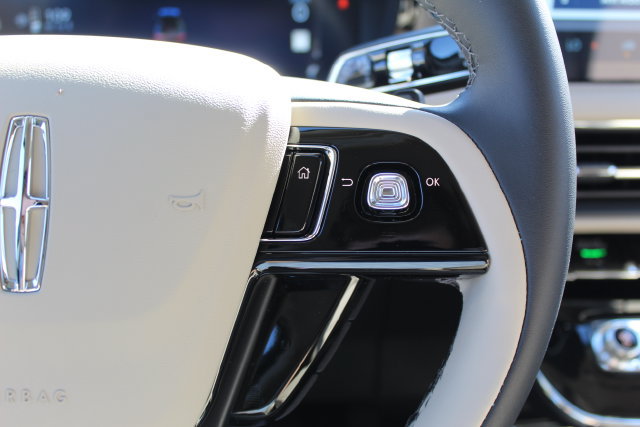 Certified 2026 Lincoln Corsair Premiere AWD/4WD image 18