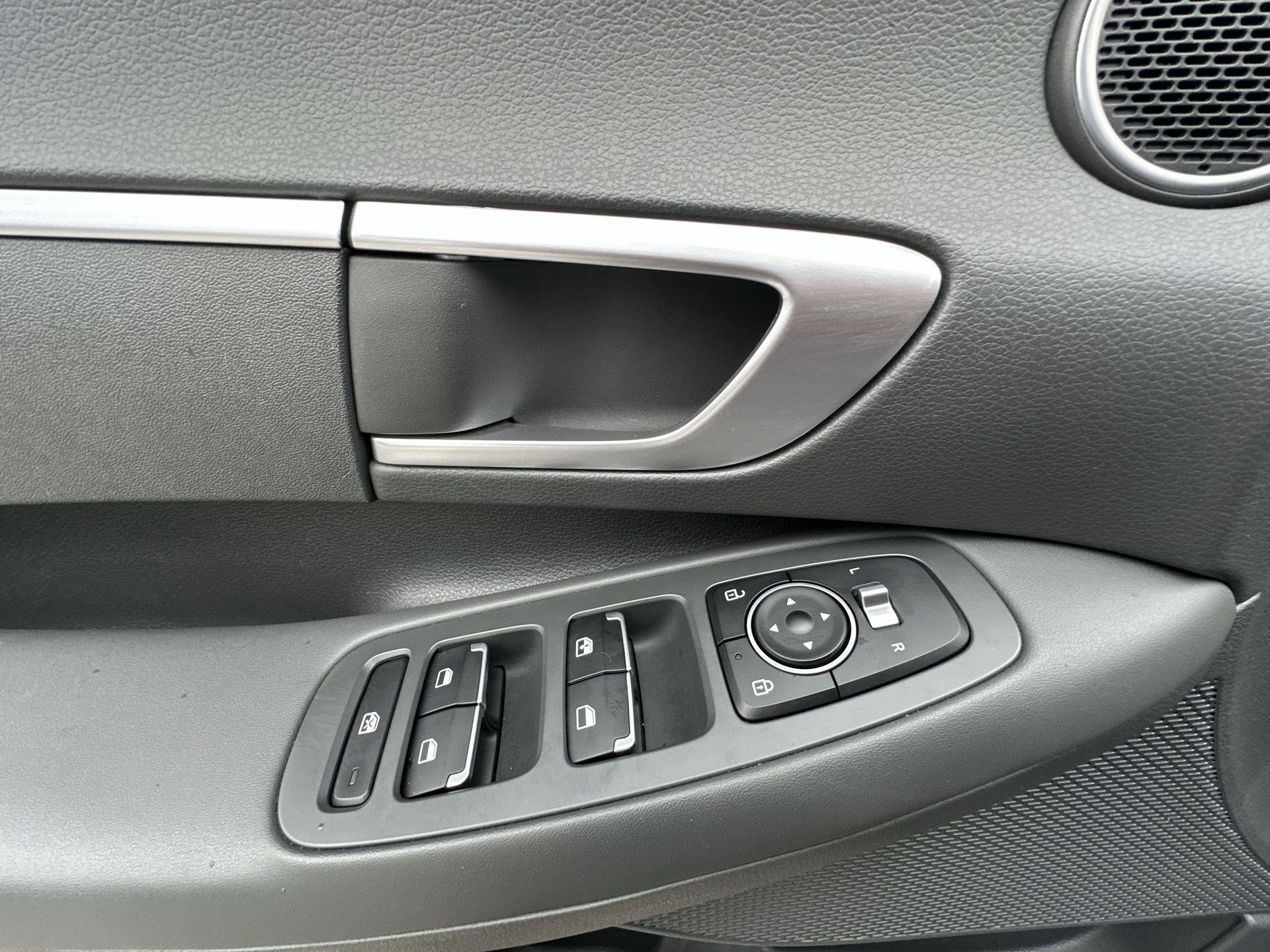 Used 2021 Hyundai Sonata SE image 15