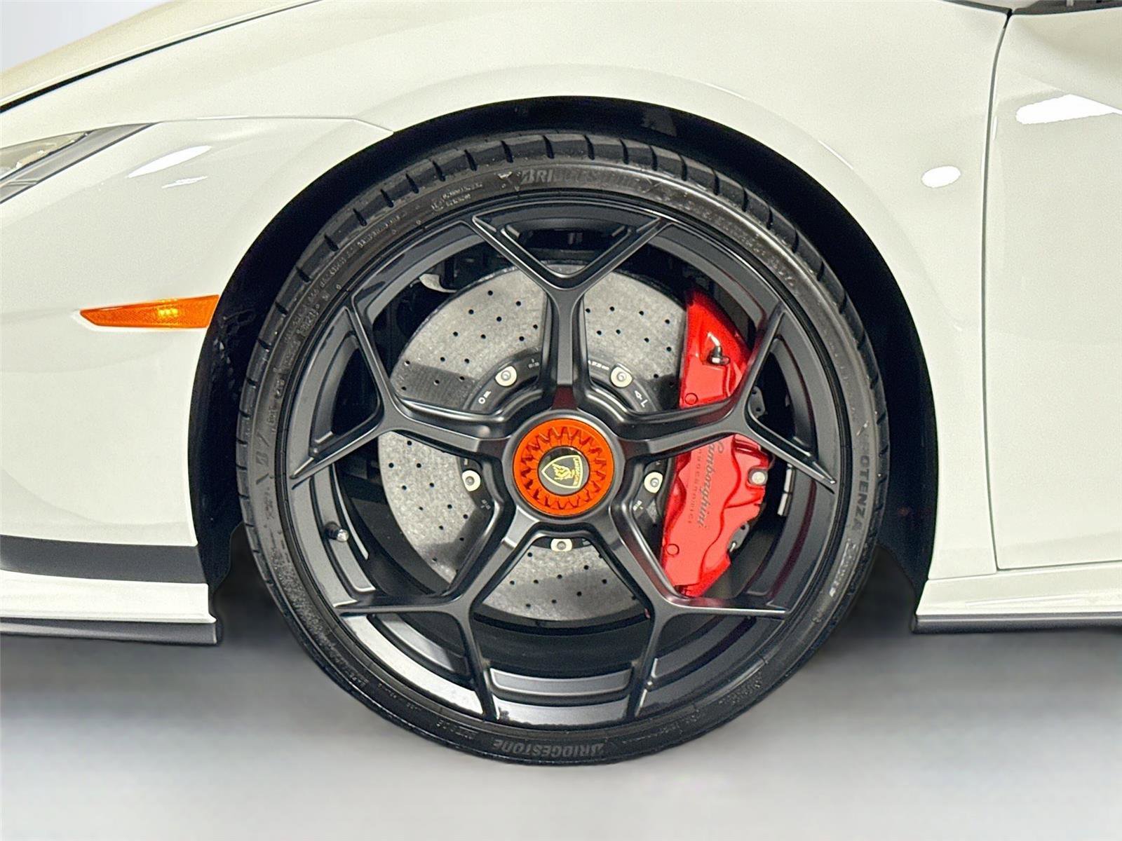 Used 2024 Lamborghini Huracan Tecnica RWD image 38