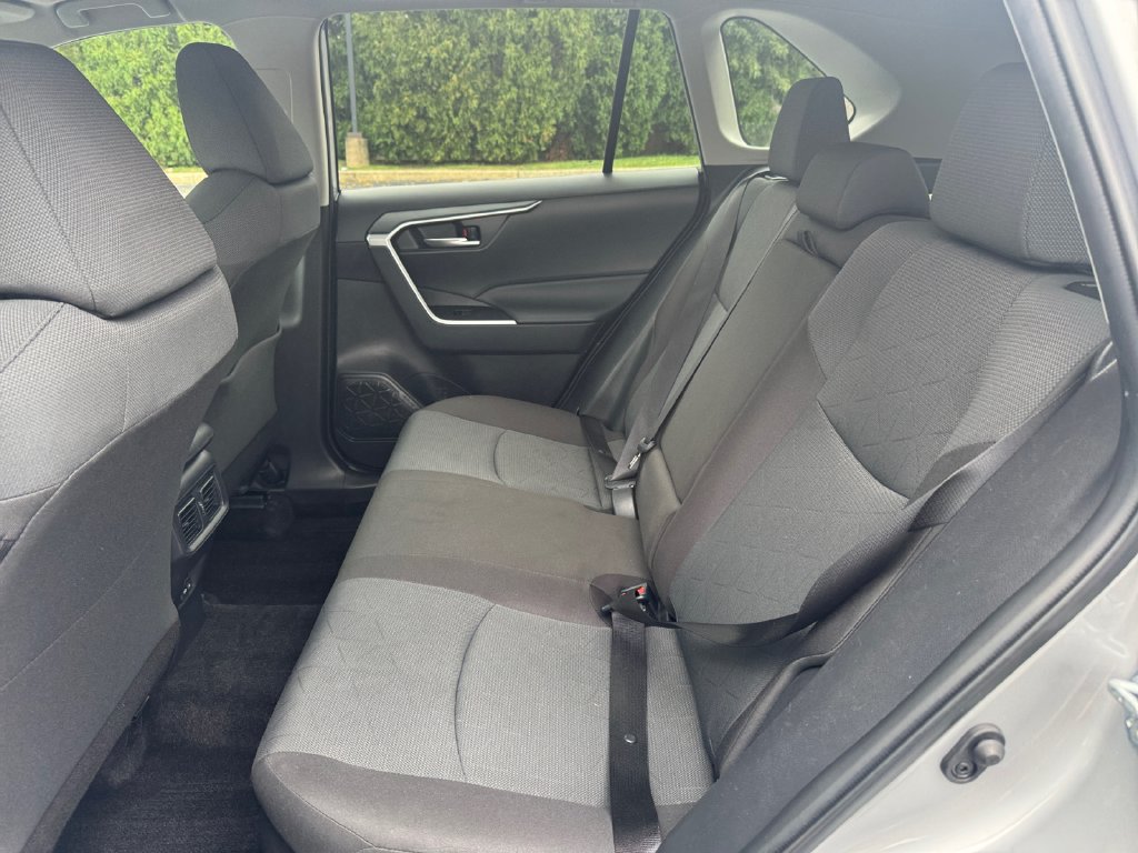 Used 2025 Toyota RAV4 XLE w/ Convenience Package AWD/4WD image 19